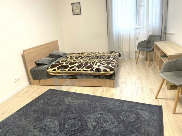 Kiadó panellakás, albérlet, XXI. kerületben, Templom utcában