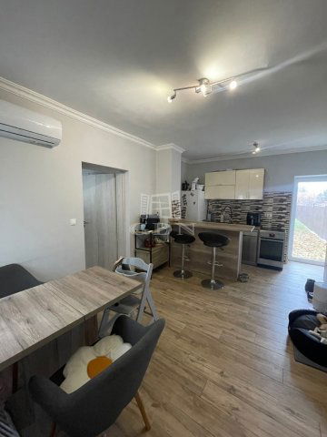 Eladó családi ház, Szegeden 63.5 M Ft, 2+1 szobás