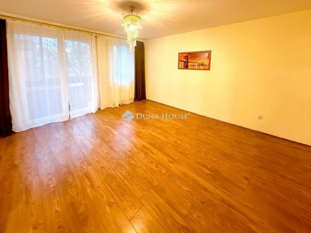 Eladó panellakás, Siófokon 62.5 M Ft, 2 szobás