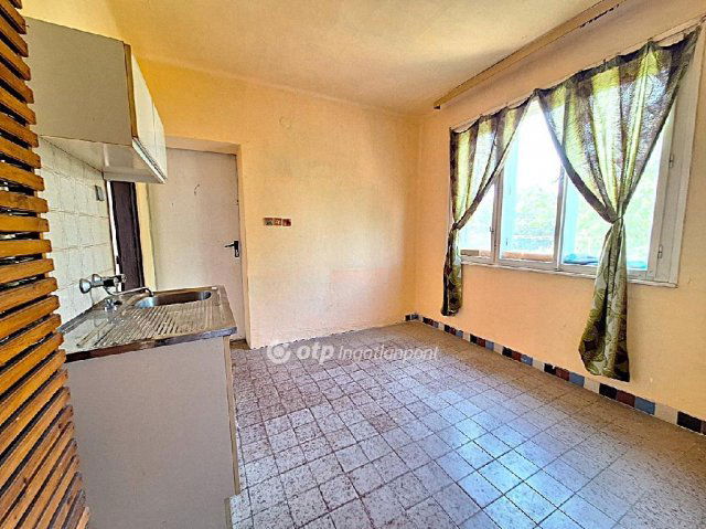 Eladó családi ház, Füzesgyarmaton 13 M Ft, 2+1 szobás