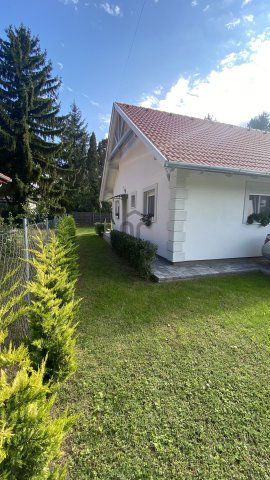 Eladó nyaraló, Balatonfenyvesen 62.9 M Ft, 3 szobás