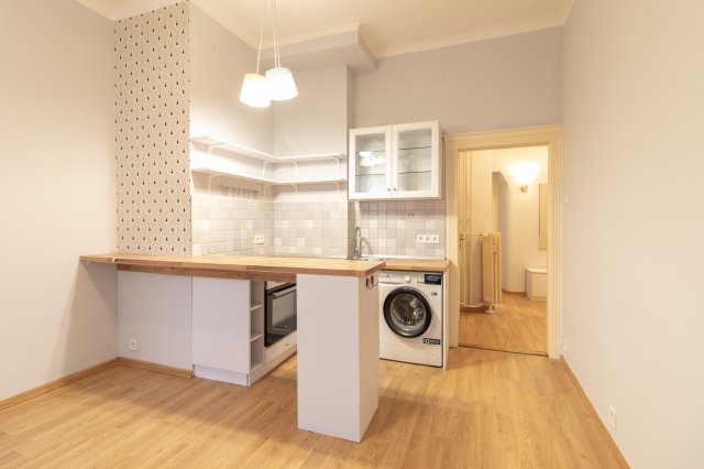 Kiadó téglalakás, albérlet, VIII. kerületben, Déri Miksa utcában