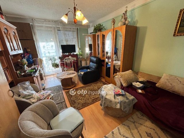 Eladó panellakás, Miskolcon 19.9 M Ft, 1 szobás