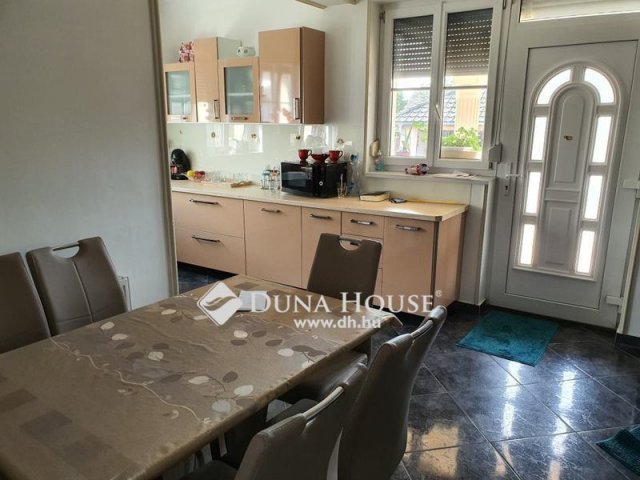 Eladó családi ház, Szombathelyen 125 M Ft, 4 szobás