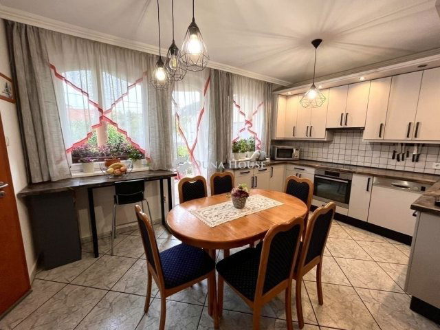 Eladó ikerház, Budapesten, XVIII. kerületben 145 M Ft, 4 szobás