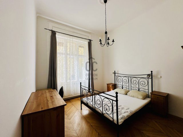 Eladó téglalakás, Budapesten, V. kerületben, Városház utcában