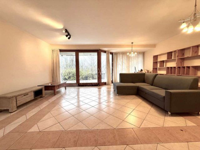 Kiadó családi ház, albérlet, II. kerületben, Budajenő utcában