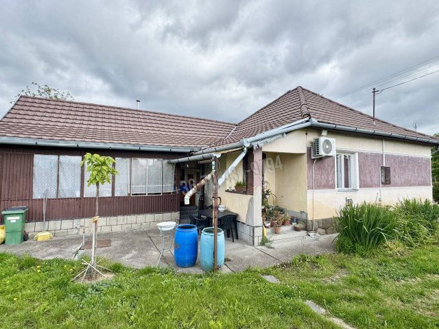 Eladó családi ház, Besenyőtelken 17.5 M Ft, 3 szobás