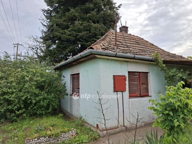 Eladó családi ház, Hajdúböszörményen 7.9 M Ft, 1 szobás