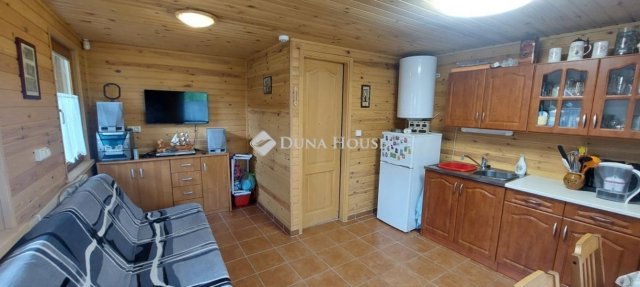 Eladó nyaraló, Tatabányán 19.9 M Ft, 1 szobás