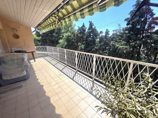 Eladó családi ház, Szentendrén 119.9 M Ft, 6 szobás