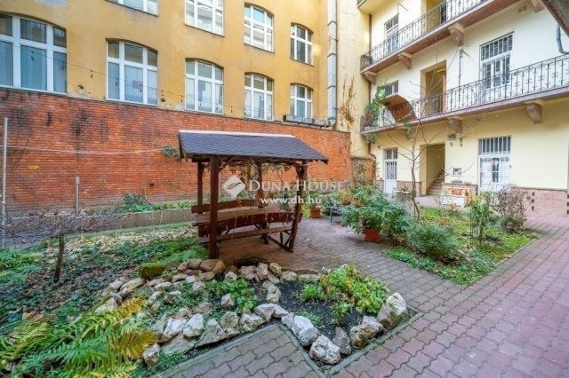 Eladó téglalakás, Budapesten, VII. kerületben 124 M Ft, 3 szobás