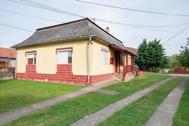 Eladó családi ház, Sajóládon 29.9 M Ft, 4 szobás