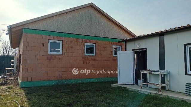 Eladó családi ház, Maroslelén 19.9 M Ft, 1 szobás
