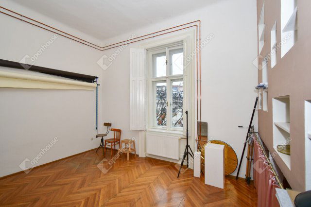 Eladó téglalakás, Szegeden 15 M Ft, 2 szobás