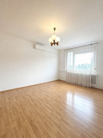 Kiadó panellakás, albérlet, Debrecenben, Hortobágy utcában