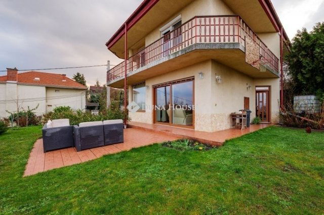 Eladó családi ház, Budapesten, III. kerületben 249 M Ft