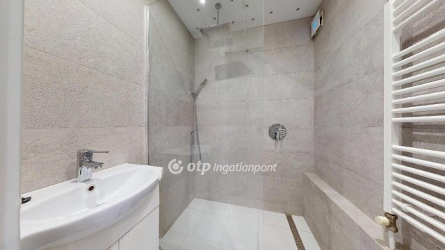 Eladó panellakás, Tiszaújvárosban 40.9 M Ft, 2 szobás