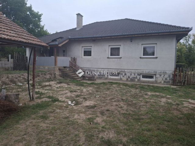 Eladó családi ház, Fülöpjakabon 57 M Ft, 6 szobás