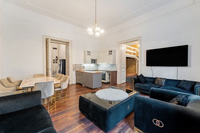 Eladó téglalakás, Budapesten, VII. kerületben 105 M Ft