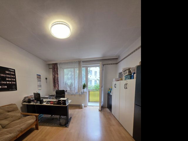 Eladó téglalakás, Szegeden 45.5 M Ft, 1+1 szobás