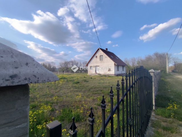 Eladó családi ház, Helvécián, Gazdasági dűlőn 44.9 M Ft