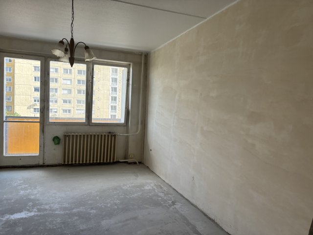 Eladó panellakás, Győrött 42.5 M Ft, 2 szobás