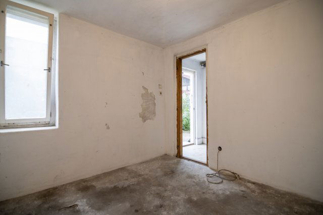 Eladó családi ház, Budapesten, XX. kerületben 24 M Ft, 1 szobás