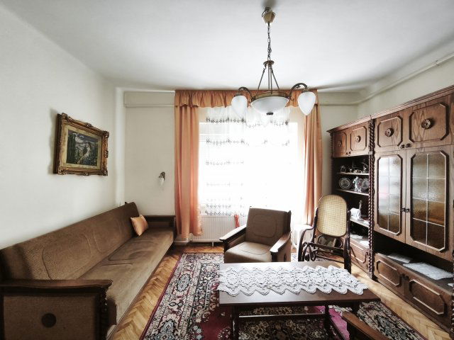 Eladó családi ház, Kaposváron, Laborfalvi Róza utcában