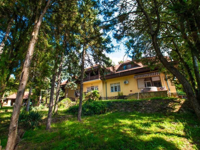 Eladó téglalakás, Gödön 150 M Ft, 3 szobás