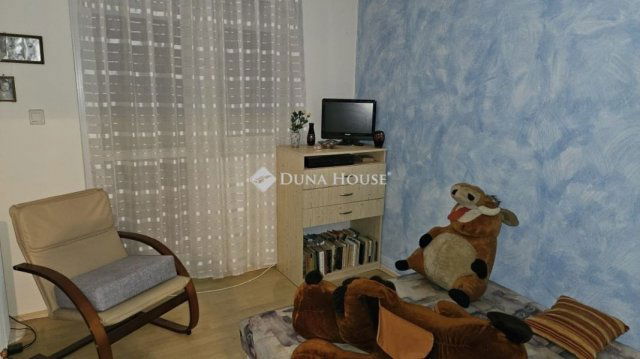 Eladó családi ház, Székesfehérvárott 135 M Ft, 5 szobás