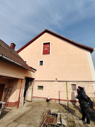 Eladó családi ház, Dunaújvárosban 69.9 M Ft, 4 szobás