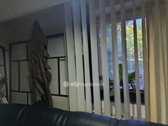 Eladó ipari ingatlan, Budapesten, III. kerületben 41.5 M Ft