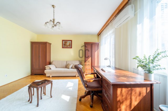 Eladó téglalakás, Szegeden 67.5 M Ft, 2 szobás