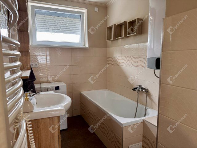 Eladó téglalakás, Kapuváron 54.99 M Ft, 2 szobás