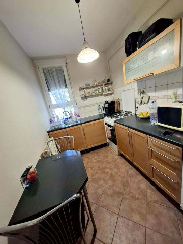 Eladó téglalakás, Kaposváron 35 M Ft, 2 szobás