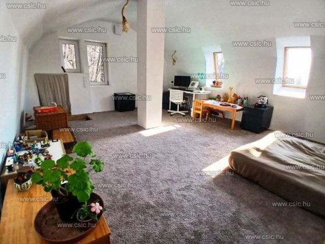 Eladó családi ház, Pilisszentkereszten 56 M Ft, 2 szobás