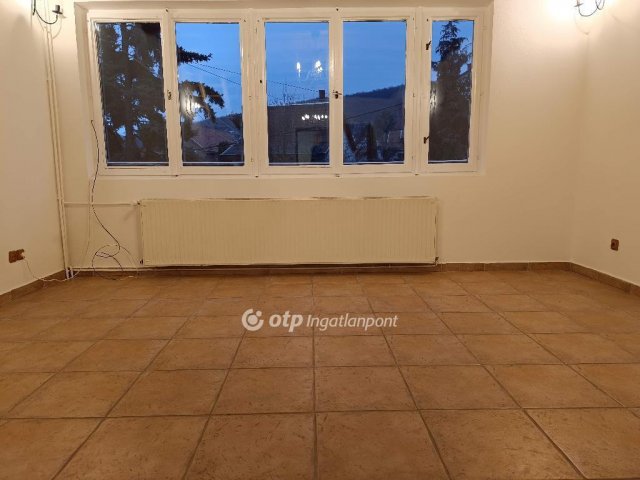 Eladó téglalakás, Solymáron 109 M Ft, 3 szobás