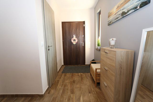 Eladó családi ház, Nagytarcsán 141 M Ft, 3 szobás