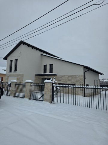 Eladó családi ház, Vecsésen, Magdolna utcában 245 M Ft