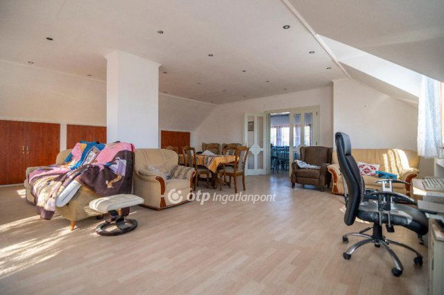 Eladó családi ház, Budakeszin 120 M Ft, 3 szobás