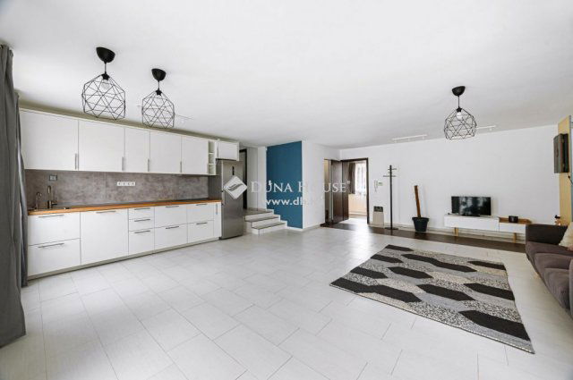 Eladó családi ház, Budapesten, III. kerületben 429 M Ft