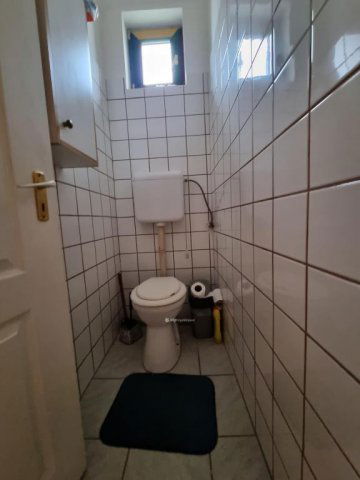 Eladó családi ház, Iszkázon 38.8 M Ft, 5+1 szobás