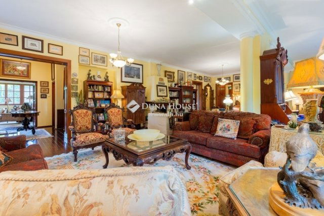 Eladó családi ház, Leányfaluban 285 M Ft, 5 szobás