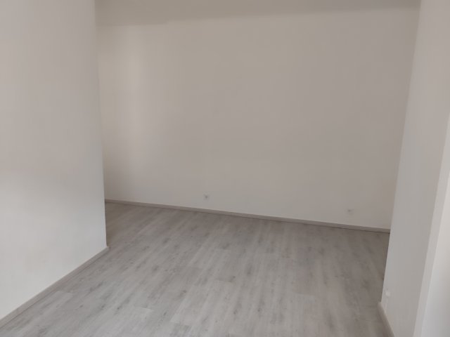 Eladó téglalakás, Budapesten, VIII. kerületben 42 M Ft, 1 szobás
