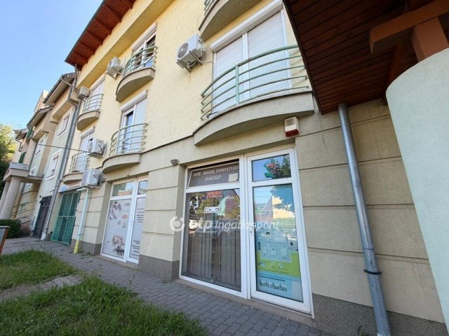 Eladó üzlethelyiség, Nyíregyházán 12.9 M Ft