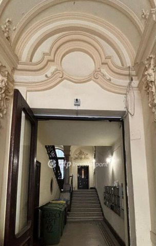 Eladó téglalakás, Budapesten, V. kerületben 164.9 M Ft, 2 szobás