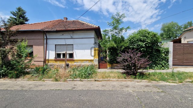 Eladó családi ház, Budapesten, XX. kerületben 38.3 M Ft