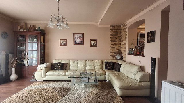 Eladó családi ház, Gyöngyösön 79.9 M Ft, 4 szobás