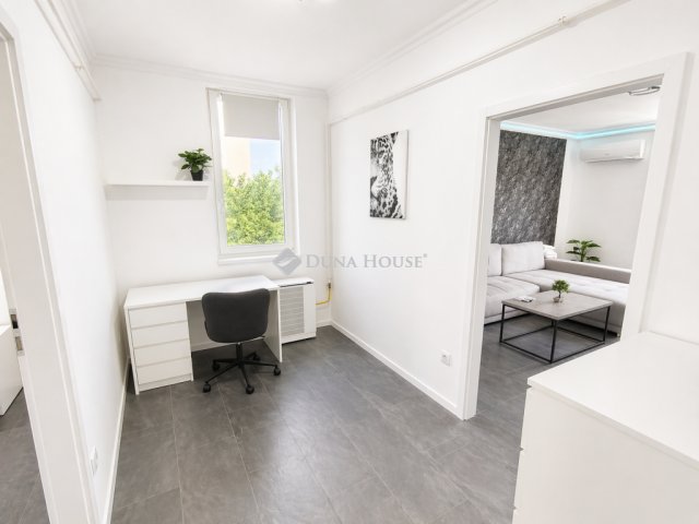 Kiadó téglalakás, albérlet, Debrecenben 240 E Ft / hó, 3 szobás